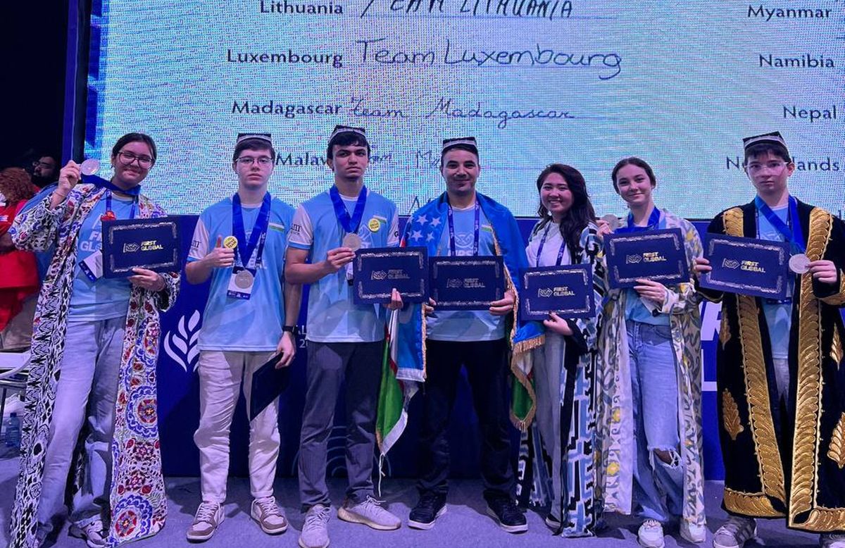 FIRST Global musobaqasida O'zbekiston jamoasi medal va sertifikatlar bilan